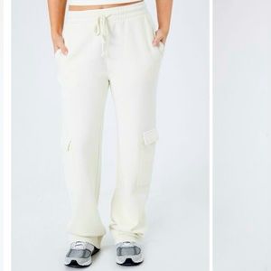 ✨NWT Forever 21 Fleece Drawstring Wide Leg Cargo Pants Cream/Beige✨